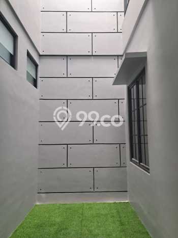 Hunian Mewah LB 225m2 Siap Huni Desain Elegan di BSD Griya Loka, Tangerang Hunian Mewah LB 225m2 Siap Huni Desain Elegan di BSD Griya Loka, Tangerang