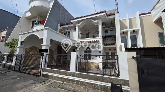 Rumah Cantik Siap Huni Di Kelapa Gading Luas 170m2 Lokasi Strategis Rumah Cantik Siap Huni Di Kelapa Gading Luas 170m2 Lokasi Strategis