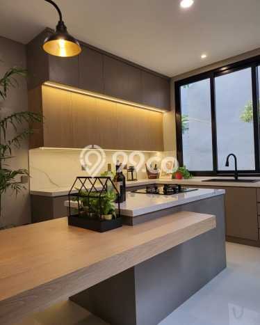 For Sale! Premium House LT 200m2 Desain Elegan di BSD For Sale! Premium House LT 200m2 Desain Elegan di BSD