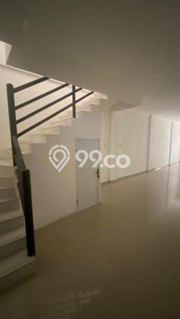 AREA KOMERSIAL! Ruko For Rent di BSD, Luas 155m², Jalan Utama, Siap Operasional AREA KOMERSIAL! Ruko For Rent di BSD, Luas 155m², Jalan Utama, Siap Operasional