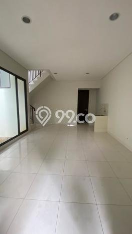 Dijual Hunian Rumah Nyaman 4 Kamar di BSD, Tangerang Dijual Hunian Rumah Nyaman 4 Kamar di BSD, Tangerang