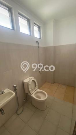 AREA KOMERSIAL! Ruko For Rent di BSD, Luas 155m², Jalan Utama, Siap Operasional AREA KOMERSIAL! Ruko For Rent di BSD, Luas 155m², Jalan Utama, Siap Operasional
