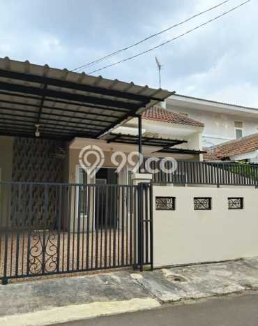 For Sale Rumah 3 Kamar Lokasi Ideal Bagus dan Strategis di BSD For Sale Rumah 3 Kamar Lokasi Ideal Bagus dan Strategis di BSD