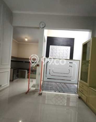 For Sale Rumah 3 Kamar Lokasi Ideal Bagus dan Strategis di BSD For Sale Rumah 3 Kamar Lokasi Ideal Bagus dan Strategis di BSD