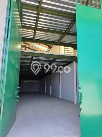 HARGA SPESIAL! Gudang di Teluk Naga, Luas 1100m², Area Strategis HARGA SPESIAL! Gudang di Teluk Naga, Luas 1100m², Area Strategis