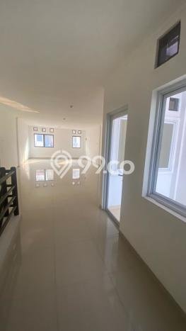 AREA KOMERSIAL! Ruko For Rent di BSD, Luas 155m², Jalan Utama, Siap Operasional AREA KOMERSIAL! Ruko For Rent di BSD, Luas 155m², Jalan Utama, Siap Operasional