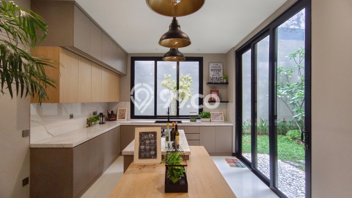Dijual Rumah Luas Megah Dengan View Eksklusif di BSD, Tangerang Dijual Rumah Luas Megah Dengan View Eksklusif di BSD, Tangerang