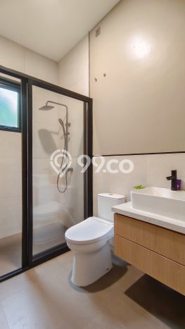 Dijual Rumah Luas Megah Dengan View Eksklusif di BSD, Tangerang Dijual Rumah Luas Megah Dengan View Eksklusif di BSD, Tangerang