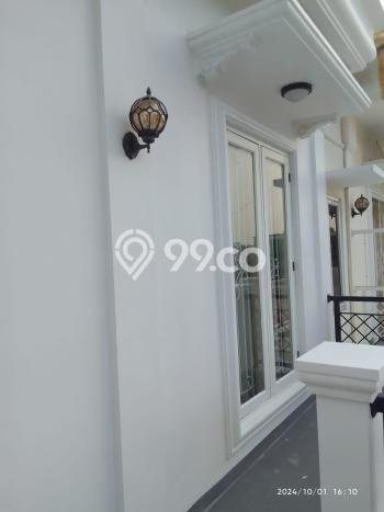 For Sale! Premium House LT 168m2 Desain Elegan di Pejaten For Sale! Premium House LT 168m2 Desain Elegan di Pejaten