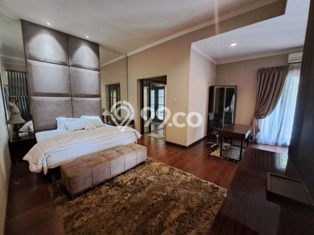 Siap Huni Rumah Mewah 6 Kamar di Kebayoran Baru Dekat ke Mana Pun Siap Huni Rumah Mewah 6 Kamar di Kebayoran Baru Dekat ke Mana Pun