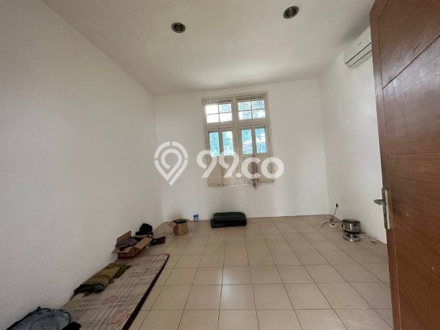 Hunian 7 Kamar Siap Huni Dikontrakkan di Menteng Harga Kompetitif Hunian 7 Kamar Siap Huni Dikontrakkan di Menteng Harga Kompetitif