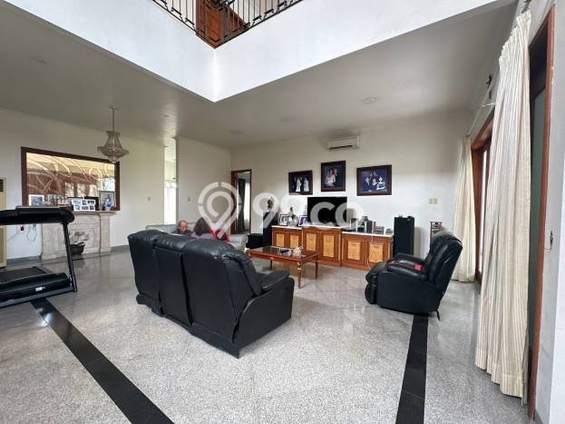 Hot Offer Hunian Premium Ideal dan Luas di Menteng, Jakarta Pusat Hot Offer Hunian Premium Ideal dan Luas di Menteng, Jakarta Pusat