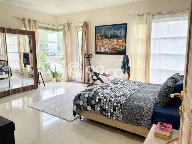 For Sale! Luxury House LT 320m2 Desain Elegan di Dago Pakar For Sale! Luxury House LT 320m2 Desain Elegan di Dago Pakar