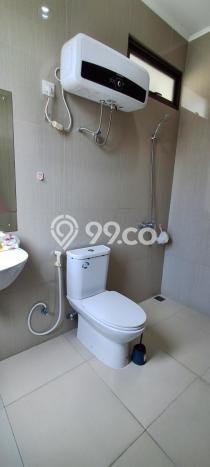 Rumah sewa siap pakai 4 Kamar Tidur di BSD City, Tangerang Rumah sewa siap pakai 4 Kamar Tidur di BSD City, Tangerang