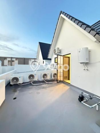 Jual Rumah Luas Elegan Dengan View Cantik di Summarecon Serpong, Tangerang Jual Rumah Luas Elegan Dengan View Cantik di Summarecon Serpong, Tangerang