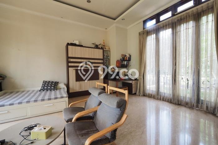 Dijual Rumah Luas Elegan Dengan View Cantik di Bintaro, Jakarta Selatan Dijual Rumah Luas Elegan Dengan View Cantik di Bintaro, Jakarta Selatan