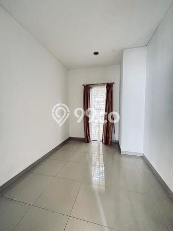 Jarang Ada! Rumah Sewa 4 Kamar Bagus Siap Huni BSD De Park Jarang Ada! Rumah Sewa 4 Kamar Bagus Siap Huni BSD De Park