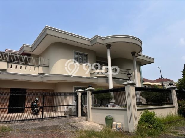 Ready to Use! Luxury House LT 818m2 Desain Modern di Modernland Ready to Use! Luxury House LT 818m2 Desain Modern di Modernland