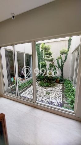 Ready to Use! Premium House LT 170m2 Desain Elegan di Gading Serpong Ready to Use! Premium House LT 170m2 Desain Elegan di Gading Serpong