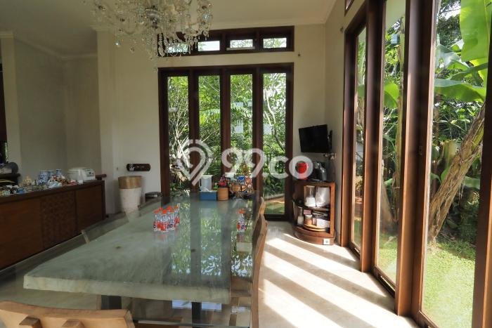 Dijual Rumah Luas Elegan Dengan View Cantik di Bintaro, Jakarta Selatan Dijual Rumah Luas Elegan Dengan View Cantik di Bintaro, Jakarta Selatan