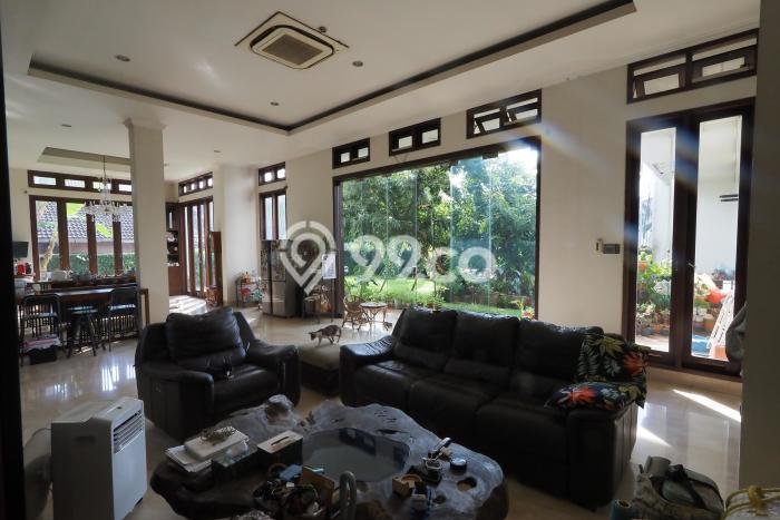 Dijual Rumah Luas Elegan Dengan View Cantik di Bintaro, Jakarta Selatan Dijual Rumah Luas Elegan Dengan View Cantik di Bintaro, Jakarta Selatan
