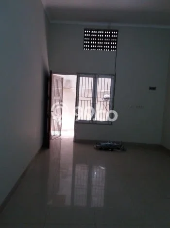 Disewakan! Rumah 2 Kamar Tidur &
2 Kamar Mandi di Duri Kepa, Jakarta Barat Disewakan! Rumah 2 Kamar Tidur &
2 Kamar Mandi di Duri Kepa, Jakarta Barat
