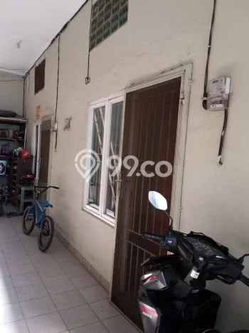 Disewakan! Rumah 2 Kamar Tidur &
2 Kamar Mandi di Duri Kepa, Jakarta Barat Disewakan! Rumah 2 Kamar Tidur &
2 Kamar Mandi di Duri Kepa, Jakarta Barat