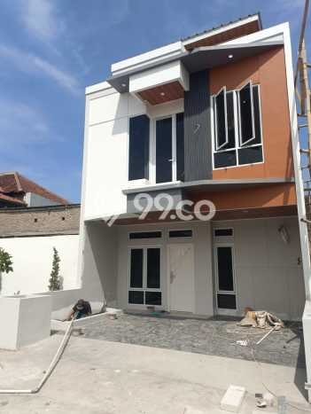 Rumah Strategis Modern Lb 116m2 di Cimahi Selatan, Cimahi Rumah Strategis Modern Lb 116m2 di Cimahi Selatan, Cimahi
