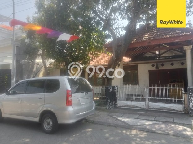 Rumah Luas Asri 4 KT Siap Pakai di Perak Surabaya Rumah Luas Asri 4 KT Siap Pakai di Perak Surabaya