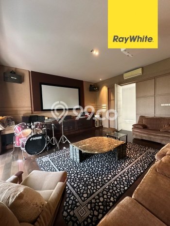 Hunian Mewah Dijual LT 1080m2 di Dukuh Pakis, Surabaya Hunian Mewah Dijual LT 1080m2 di Dukuh Pakis, Surabaya