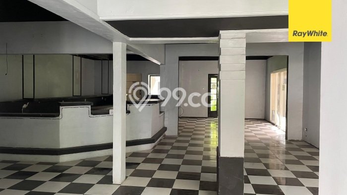 Lokasi terbaik! Rumah siap pakai dikontrakkan di Tegalsari LB 300m2 Lokasi terbaik! Rumah siap pakai dikontrakkan di Tegalsari LB 300m2