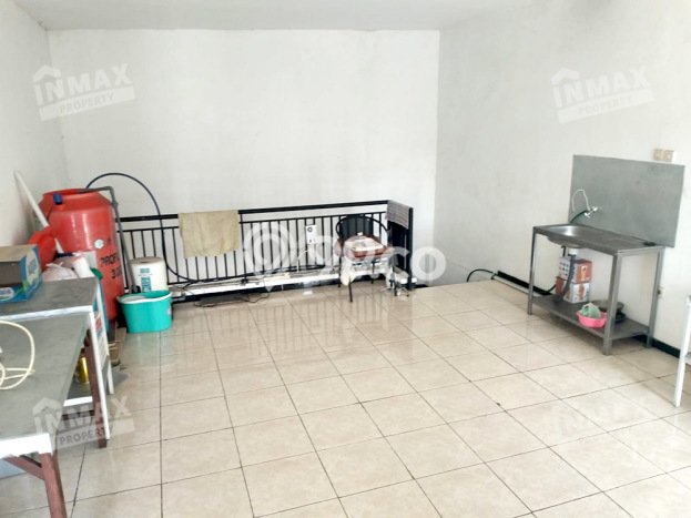Ruko Dijual di Malang LT 37m2 & LB 74m2 Lokasi Terbaik! Ruko Dijual di Malang LT 37m2 & LB 74m2 Lokasi Terbaik!