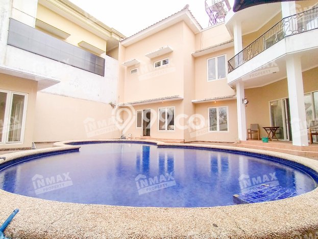 Ready to Use! Luxury House LT 641m2 Desain Elegan di Villa Puncak Tidar Ready to Use! Luxury House LT 641m2 Desain Elegan di Villa Puncak Tidar