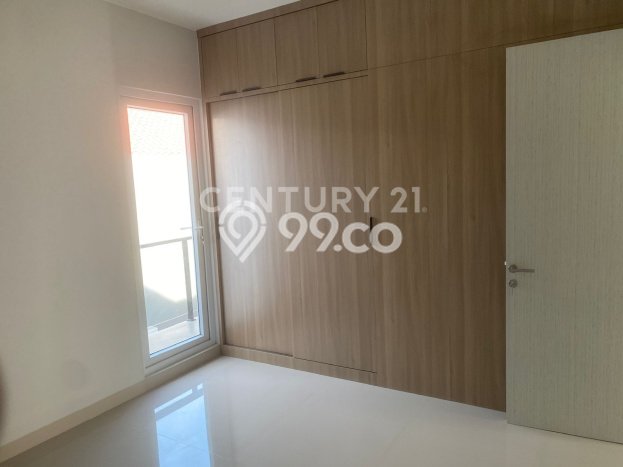 Rumah Elit Modern Tanpa Renovasi di Lippo Karawaci Tangerang Rumah Elit Modern Tanpa Renovasi di Lippo Karawaci Tangerang
