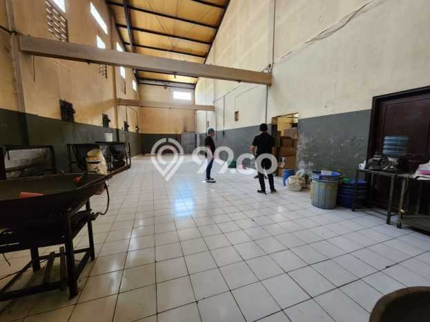 Gudang Area Bisnis Kawasan Taman Kopo Indah, Luas 730m², Mainroad Gudang Area Bisnis Kawasan Taman Kopo Indah, Luas 730m², Mainroad