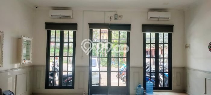 Ruko untuk Disewa di Pusat Bandung Luas Bangunan 150m2 Ruko untuk Disewa di Pusat Bandung Luas Bangunan 150m2