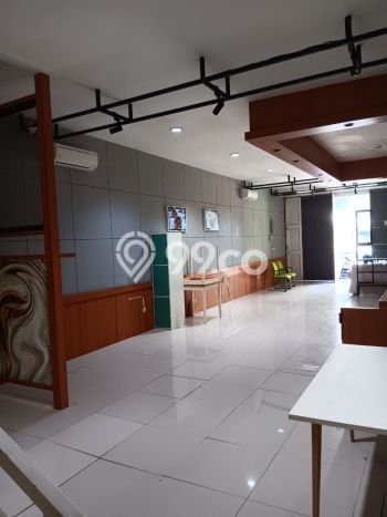Disewakan Ruko di Kawasan Ramai Surya Sumantri Luas 270m2 Disewakan Ruko di Kawasan Ramai Surya Sumantri Luas 270m2