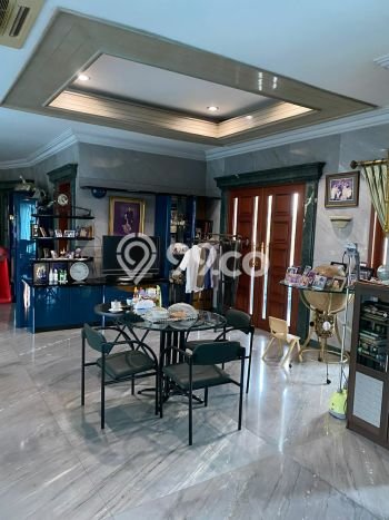 Dijual Rumah Mewah Elegan Dengan View Eksklusif di Tanjung Barat, Jakarta Selatan Dijual Rumah Mewah Elegan Dengan View Eksklusif di Tanjung Barat, Jakarta Selatan
