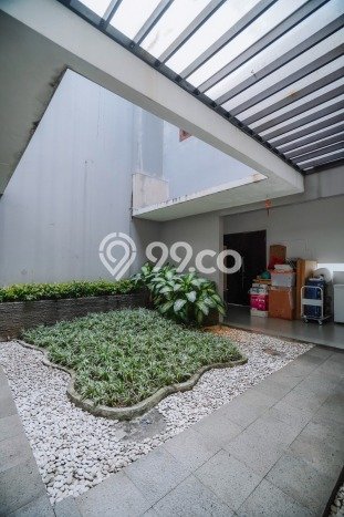 Hunian Eksklusif Siap Huni LT 220m2 di Kelapa Gading, Jakarta Utara Hunian Eksklusif Siap Huni LT 220m2 di Kelapa Gading, Jakarta Utara