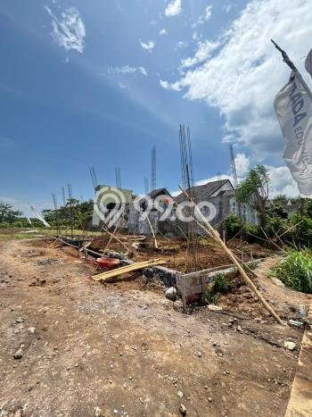 Rumah Luas Asri 10 KT Siap Pakai di Malang Kota Malang Rumah Luas Asri 10 KT Siap Pakai di Malang Kota Malang