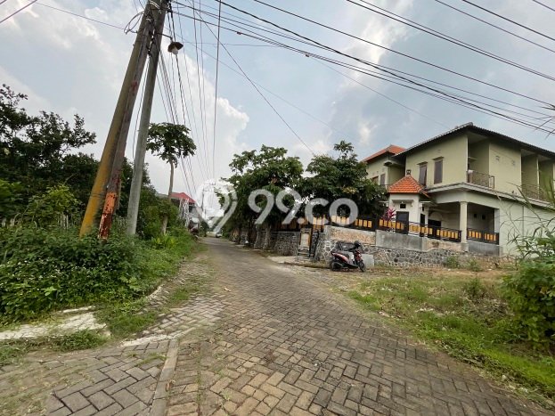 Tanah Dijual Lokasi Strategis di Malang dengan Luas 120m2 Tanah Dijual Lokasi Strategis di Malang dengan Luas 120m2