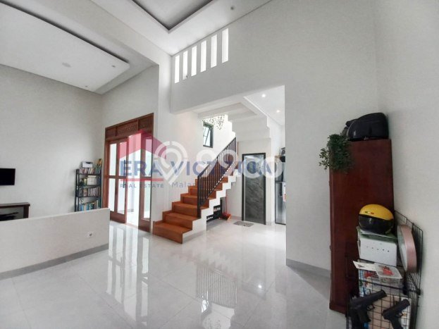 For Sale Rumah 4 Kamar Lokasi Ideal Bagus dan Strategis di Blimbing For Sale Rumah 4 Kamar Lokasi Ideal Bagus dan Strategis di Blimbing