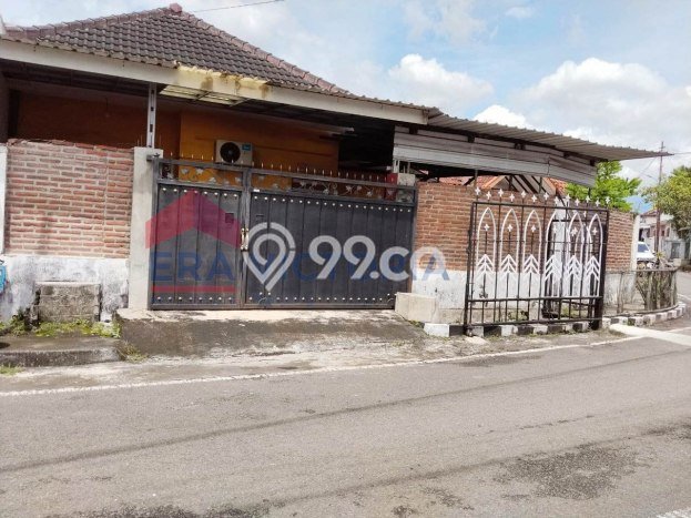 Lokasi terbaik! Rumah siap pakai disewakan di Sukun LB 200m2 Lokasi terbaik! Rumah siap pakai disewakan di Sukun LB 200m2