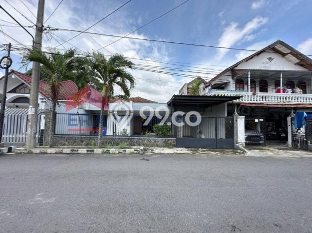 Rumah sewa siap pakai 11 KT di Tidar, Malang Rumah sewa siap pakai 11 KT di Tidar, Malang
