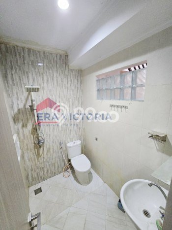 Disewakan! Rumah 3 Kamar Tidur &
3 Kamar Mandi di Sulfat, Malang Disewakan! Rumah 3 Kamar Tidur &
3 Kamar Mandi di Sulfat, Malang