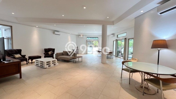 Rumah Kontrakan Jakarta Selatan LT 400m2 LB 800m2 Area scbd Rumah Kontrakan Jakarta Selatan LT 400m2 LB 800m2 Area scbd