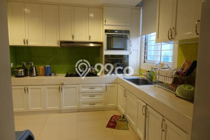 Hunian Apartemen Eksklusif untuk Dijual di Jakarta Selatan dengan 4 BR & 4 Kamar Mandi Hunian Apartemen Eksklusif untuk Dijual di Jakarta Selatan dengan 4 BR & 4 Kamar Mandi