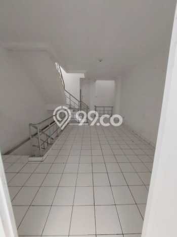 Lokasi Strategis! Dijual Ruko Bisnis di Cengkareng, Jakarta Barat Kondisi Baik Lokasi Strategis! Dijual Ruko Bisnis di Cengkareng, Jakarta Barat Kondisi Baik