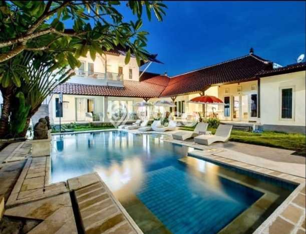 Dijual Rumah Mewah Elegan Dengan View Eksklusif di Mumbul, Badung Dijual Rumah Mewah Elegan Dengan View Eksklusif di Mumbul, Badung
