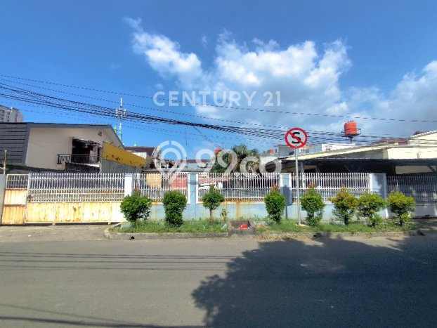 Hunian Mewah LB 117m2 Siap Pakai Desain Elegan di Rawamangun, Jakarta Timur Hunian Mewah LB 117m2 Siap Pakai Desain Elegan di Rawamangun, Jakarta Timur